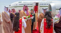 بالصور والفيديو: ولي العهد يصل البحرين لترؤس وفد المملكة المشارك في القمة العربية الـ 33