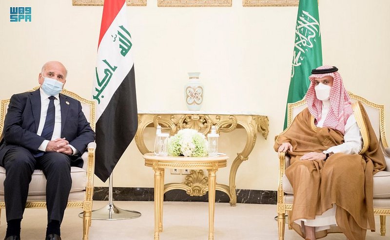 بالصور.. وزير الخارجية يستقبل وزير خارجية العراق